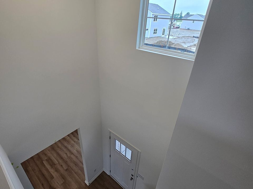2nd image of 1497 Juniper Dr