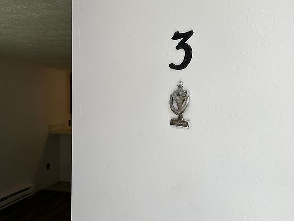 3rd image of 123 Circle Dr #3