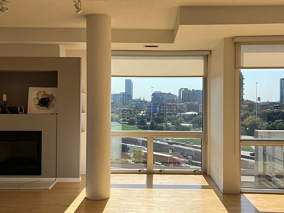 3rd image of 1035 W Huron St APT 602