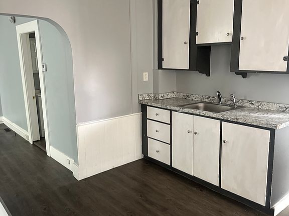 2nd image of 619 Union St #4