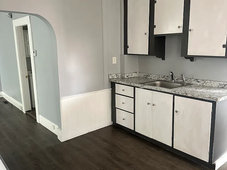 619 Union St #4 — Photo 2