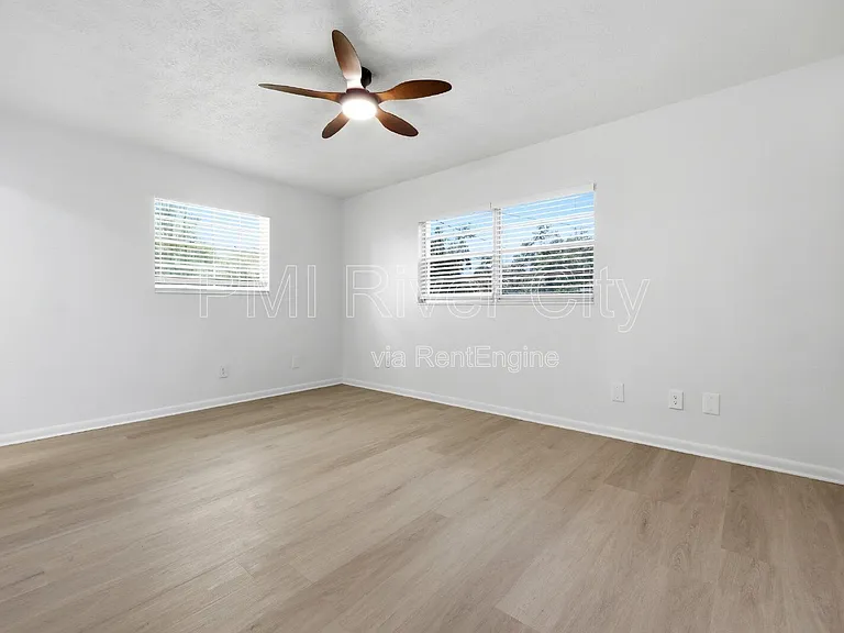 2860 Cedarcrest Dr — Photo 29
