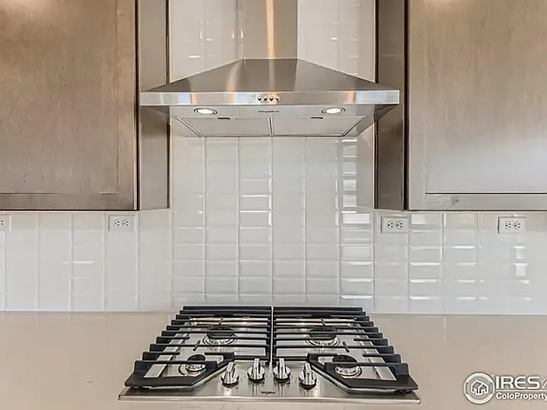 6440 Rolling Creek Dr — Photo 27