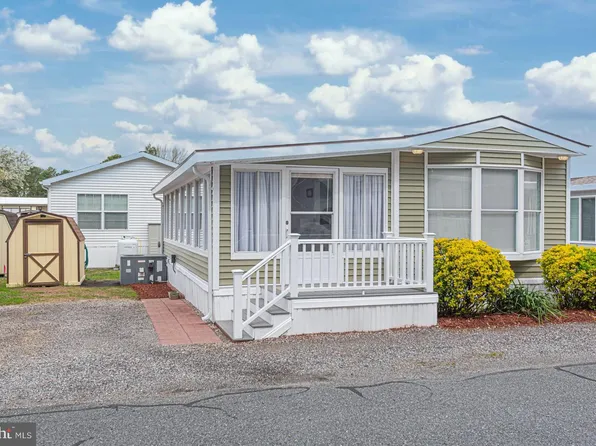 279 Woodhaven Ct, Berlin, MD 21811