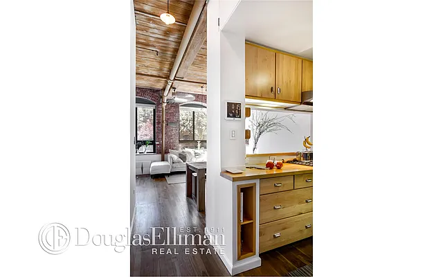 Sold by Douglas Elliman | media 22