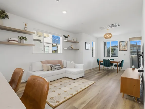 440 Pawnee Ln, Alameda, CA 94501