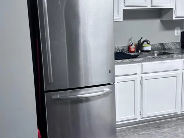 112 Foxwell Bend Rd, Glen Burnie, MD 21061