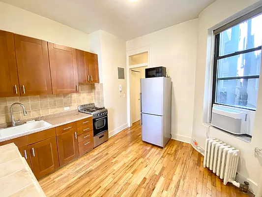 Rented by Highline Residential | media 3