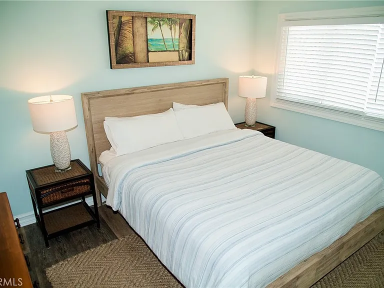 1249 Ocean Front #C — Photo 10