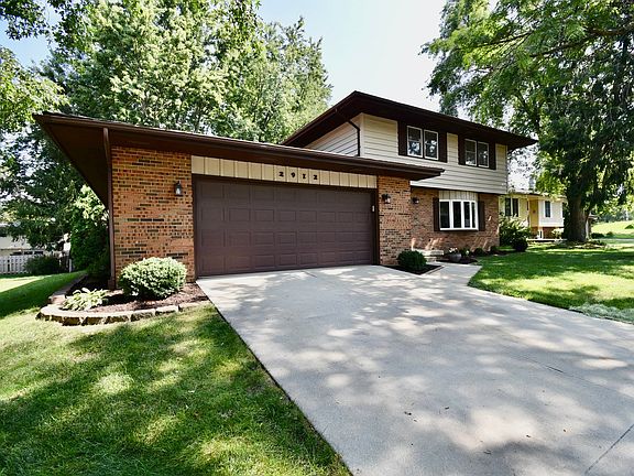 2nd image of 2912 Kingsbury Ct