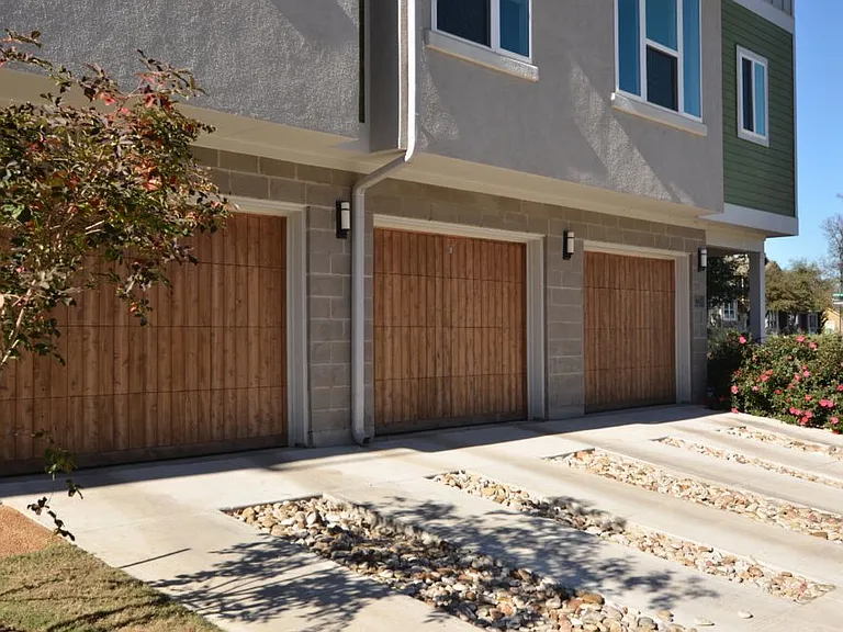 2921 Bond Dr — Photo 19