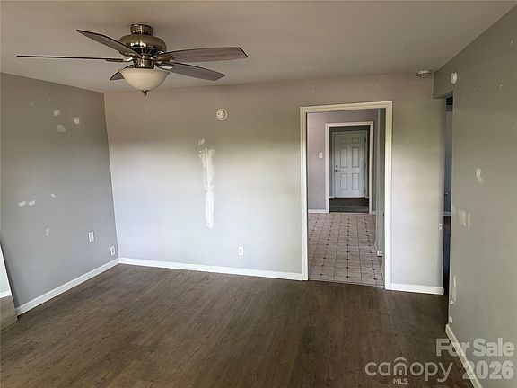 3rd image of 3724 Kathy Rd