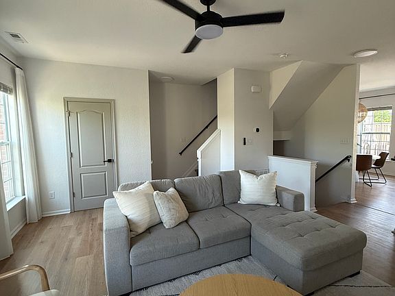 5th image of 4817 Carnelian Way