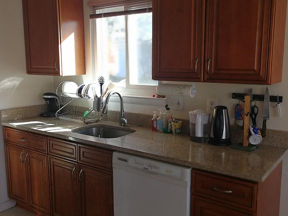 4th image of 1010 Julian Pl