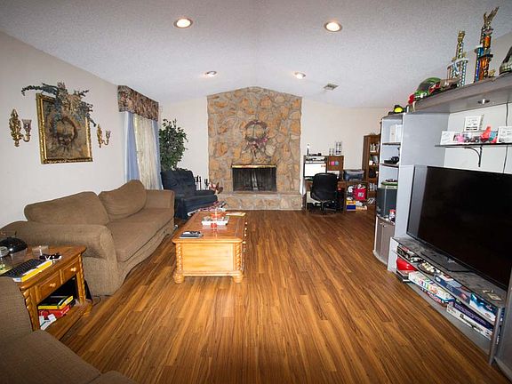 2nd image of 10800 Hiawatha Dr
