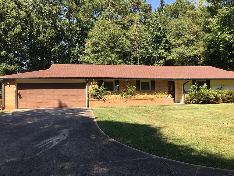 135 N Fayette Ct — Photo 2