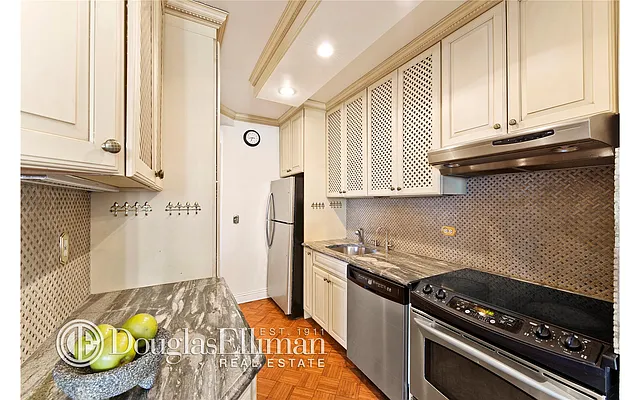 Rented by Douglas Elliman | media 12