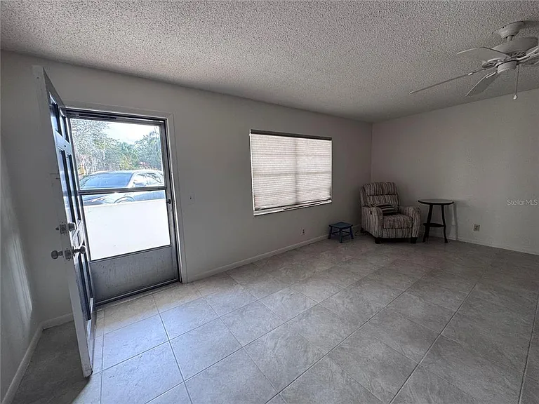 100 El Camino Dr #111 — Photo 16