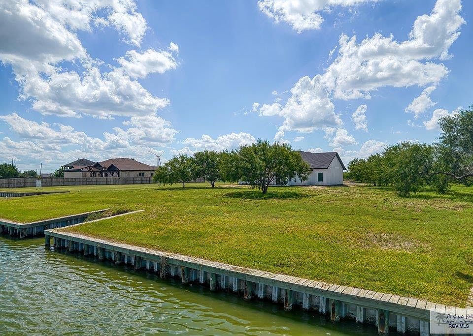 1st image of 0 Heron Cove Dr #1