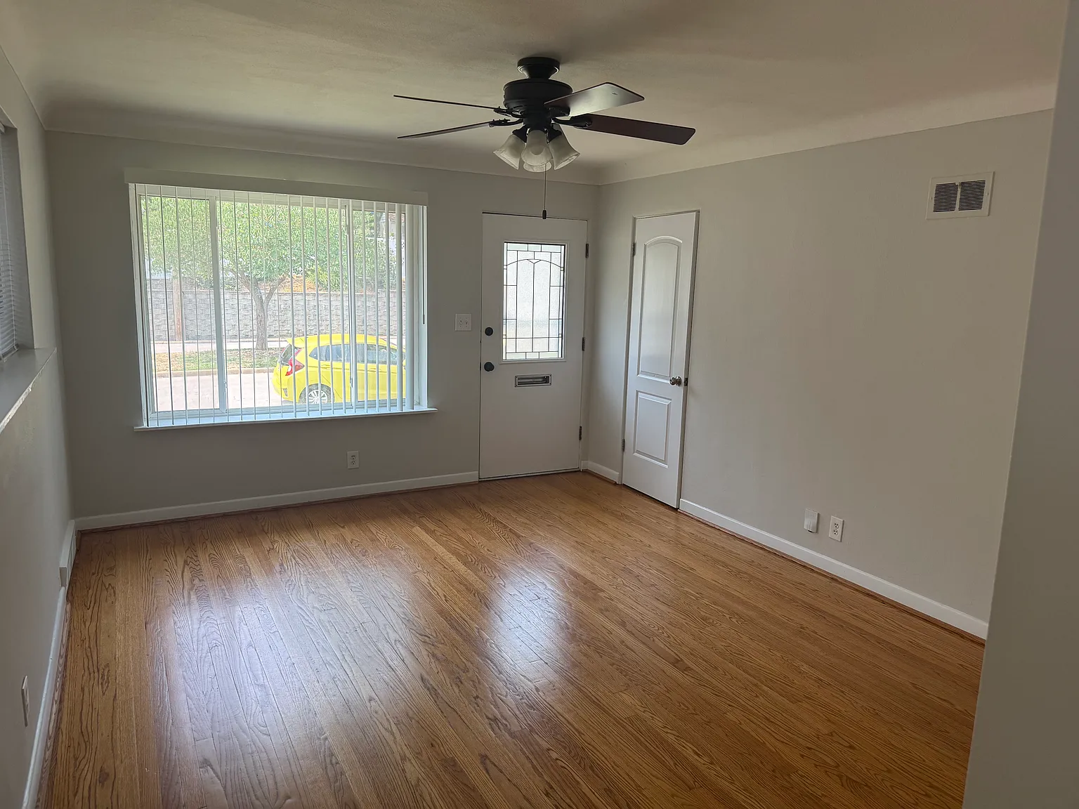 1514 Yale Ave — Photo 4