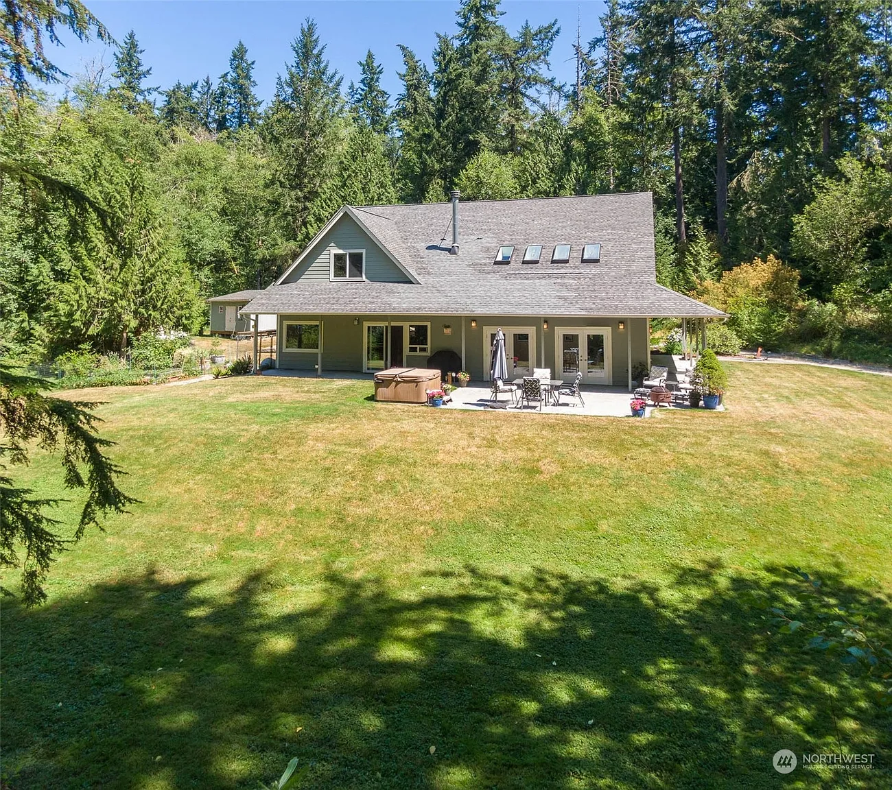 10602 SW Cove Road photo 1