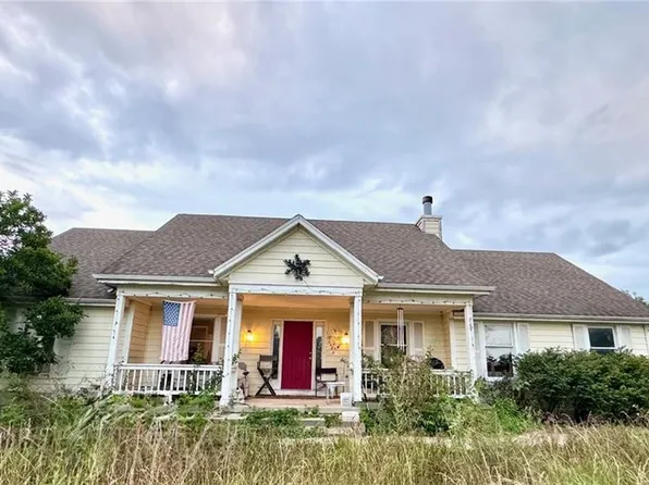 26900 W 223rd St, Spring Hill, KS 66083