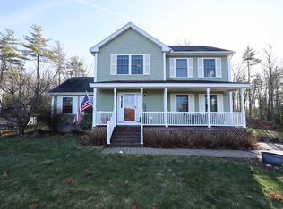 102 Badger Hill Dr, Milford, NH 03055