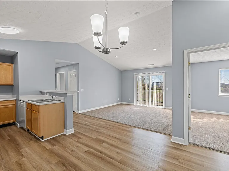 Cross Lake Apartments — Photo 9