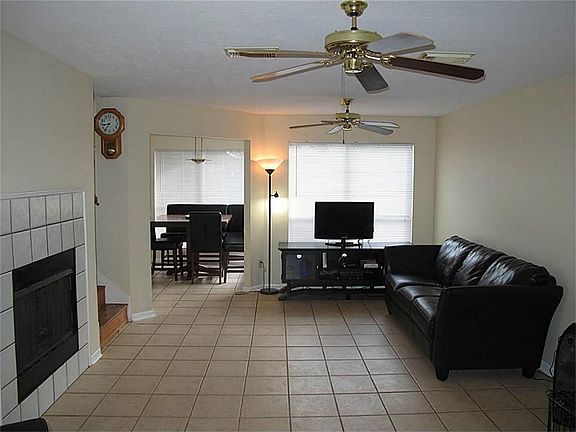 3rd image of 10362 Timberloch Dr