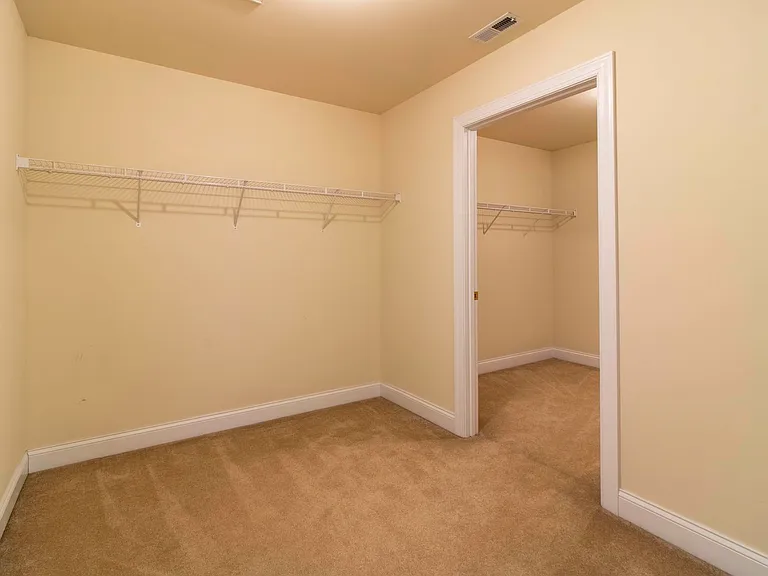 10 Wellington Pl — Photo 25