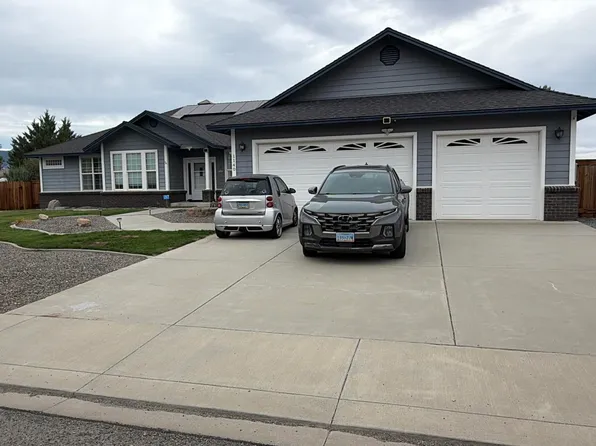 1140 Country Club Dr, Minden, NV 89423