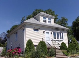 87 Bentley St Floor 2, East Providence, RI 02914