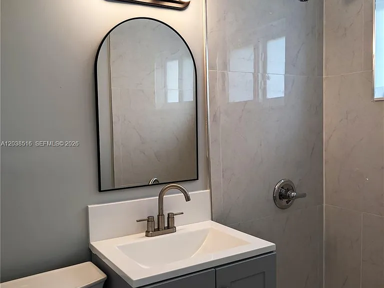2721 NW 25th St — Photo 12