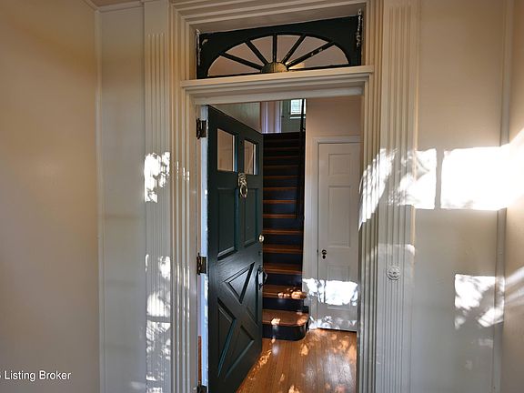 4th image of 621 Cochran Hill Rd
