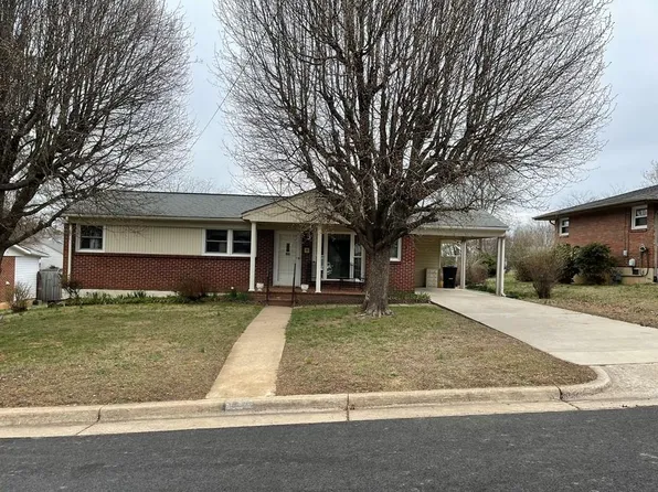 175 Capri Ct, Danville, VA 24541