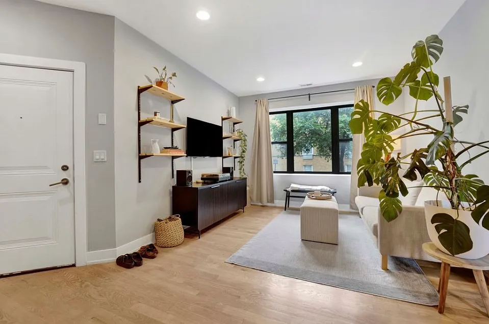 2 bed, $2,500 — Photo 2