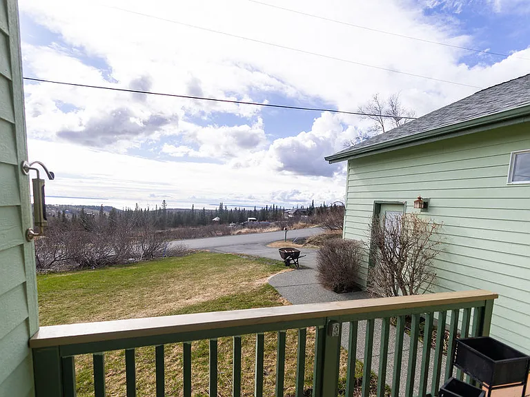 13431 Canyon Rd — Photo 38