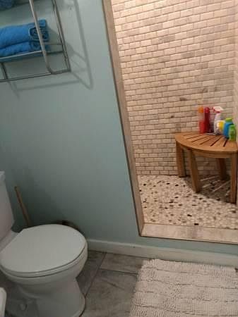 1st image of 805 Waddell Ave