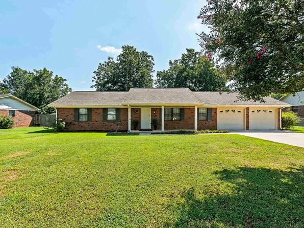 304 Richton Ave, Muscle Shoals, AL 35661