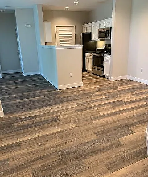 3x2 / 1240 sf - View from entry