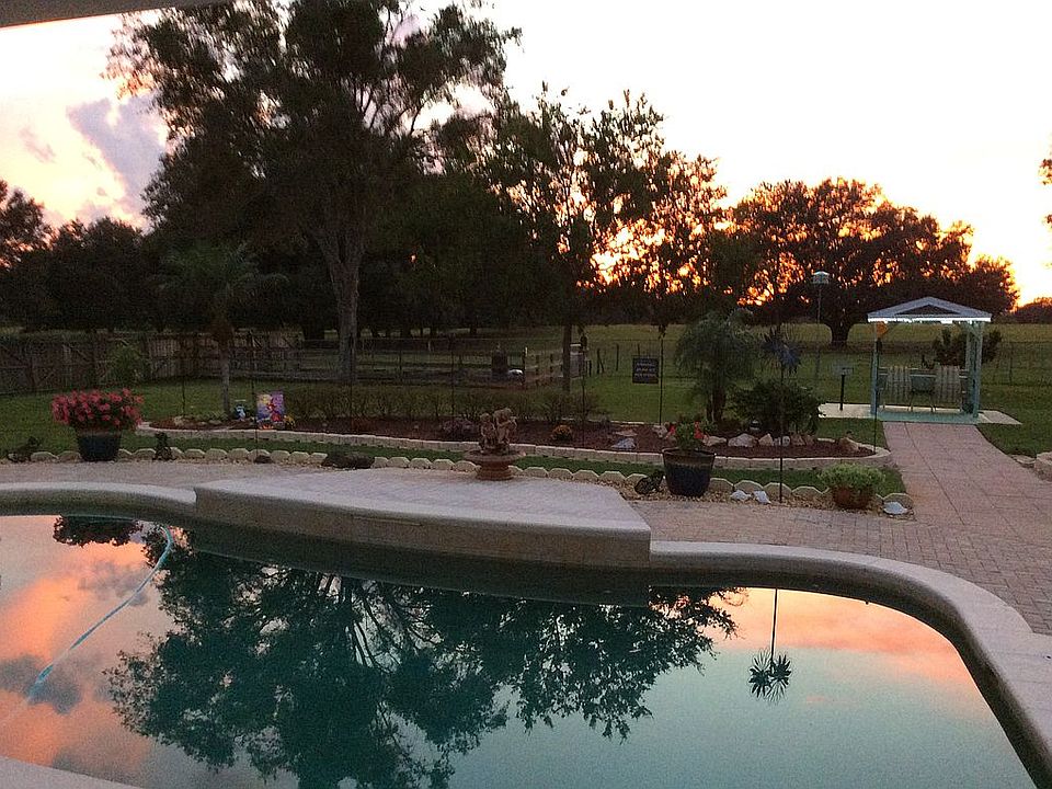 2nd image of 5750 Effie Dr
