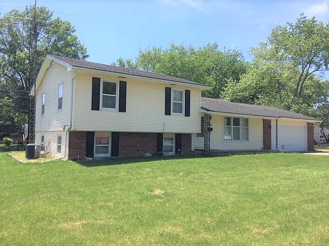 1st image of 806 W Woodlawn Ave
