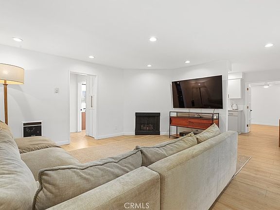 3rd image of 1228 14th St APT 103