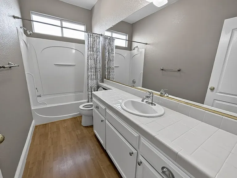 2371 Serena Ave — Photo 24