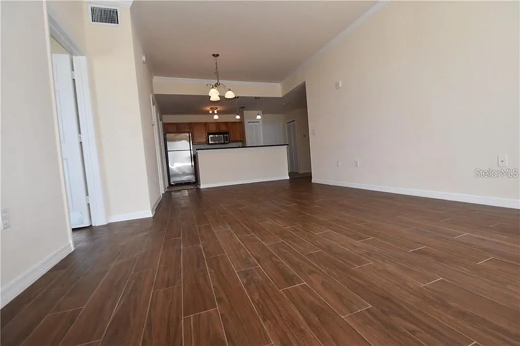 2 bed, 2.0 bath, 1184 sqft, $2,695 — Photo 3