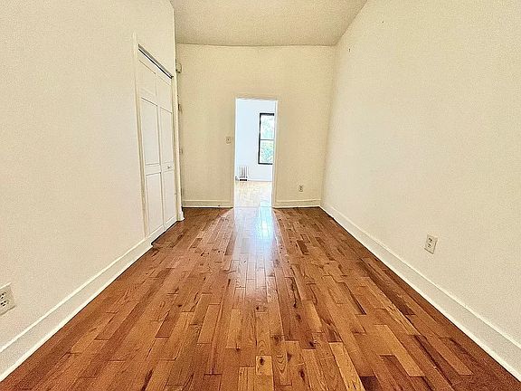 4th image of 371 Menahan St APT 1R