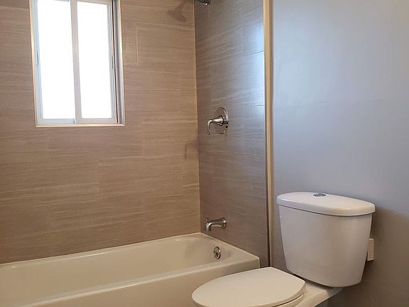 4th image of 453 San Bruno Ave W APT 1
