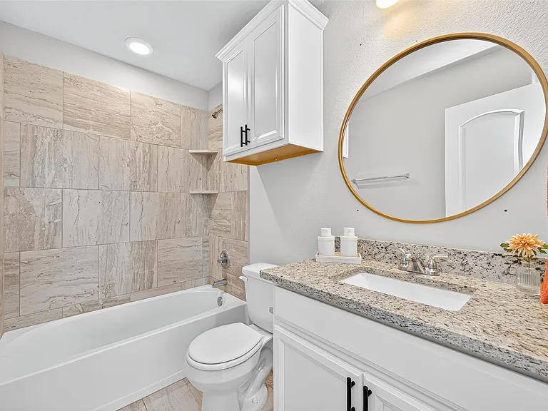 246 Brocks Ln — Photo 23