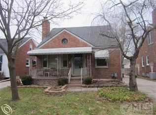 21191 Kenmore Ave, Harper Woods, MI