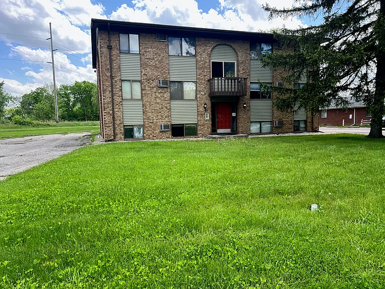 Mensah Apartments Toledo — Photo 11